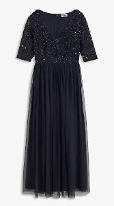 Abendkleid aus zartem Tüll mit Paillettenstickerei