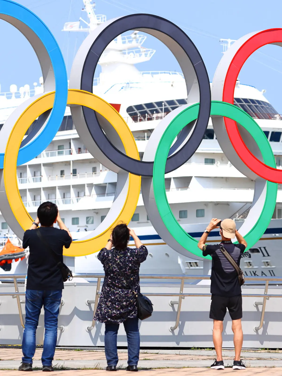  JULY 12, 2021 : A large monument of the Olympic rings is displayed at a port city of Yokohama, Kanagawa, Japan. Noxthirdxpartyxsales PUBLICATIONxNOTxINxJPN 164539905