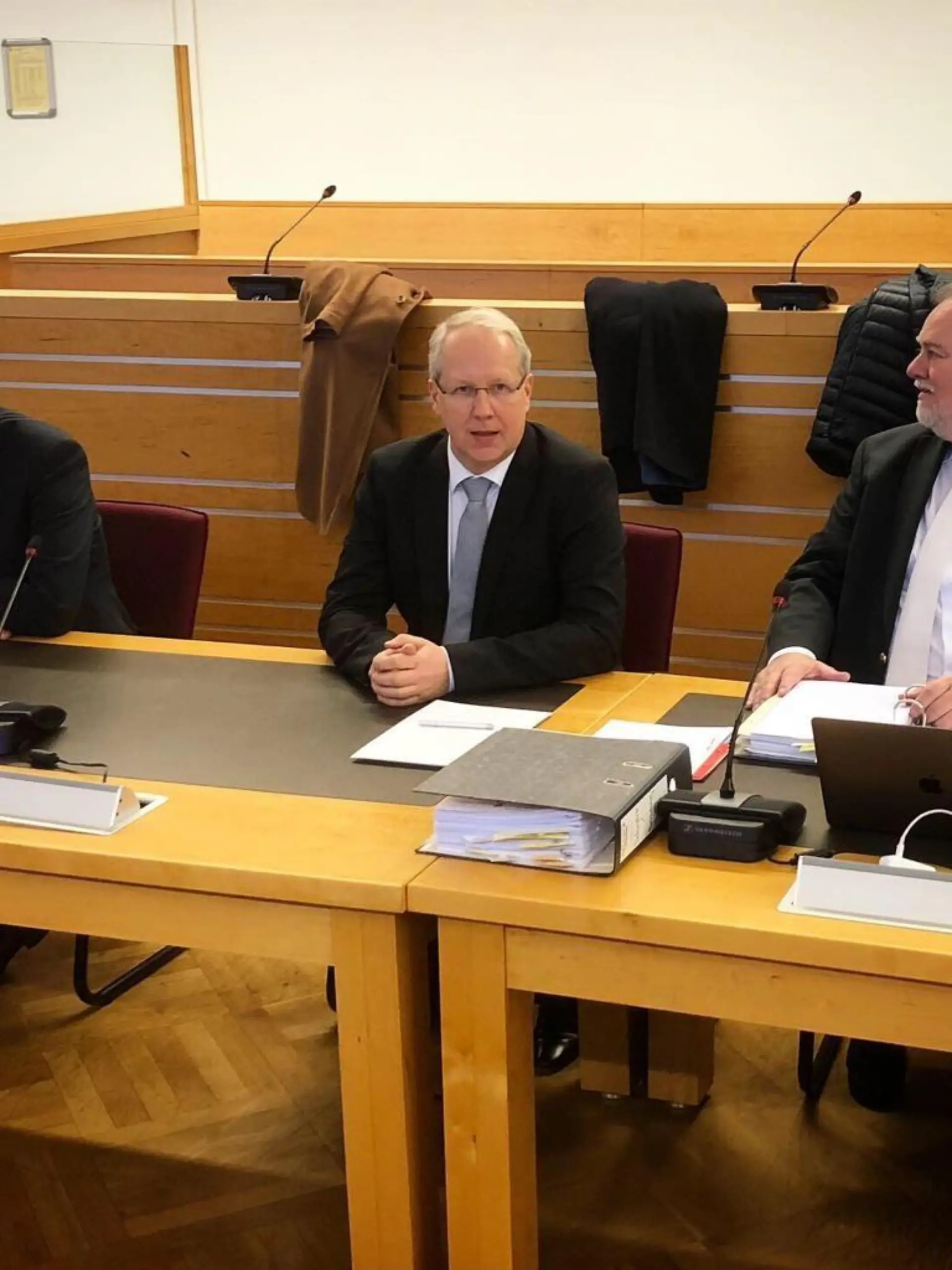 Hannovers Ex-Oberbürgermeister Stefan Schostok muss wieder vor Gericht.