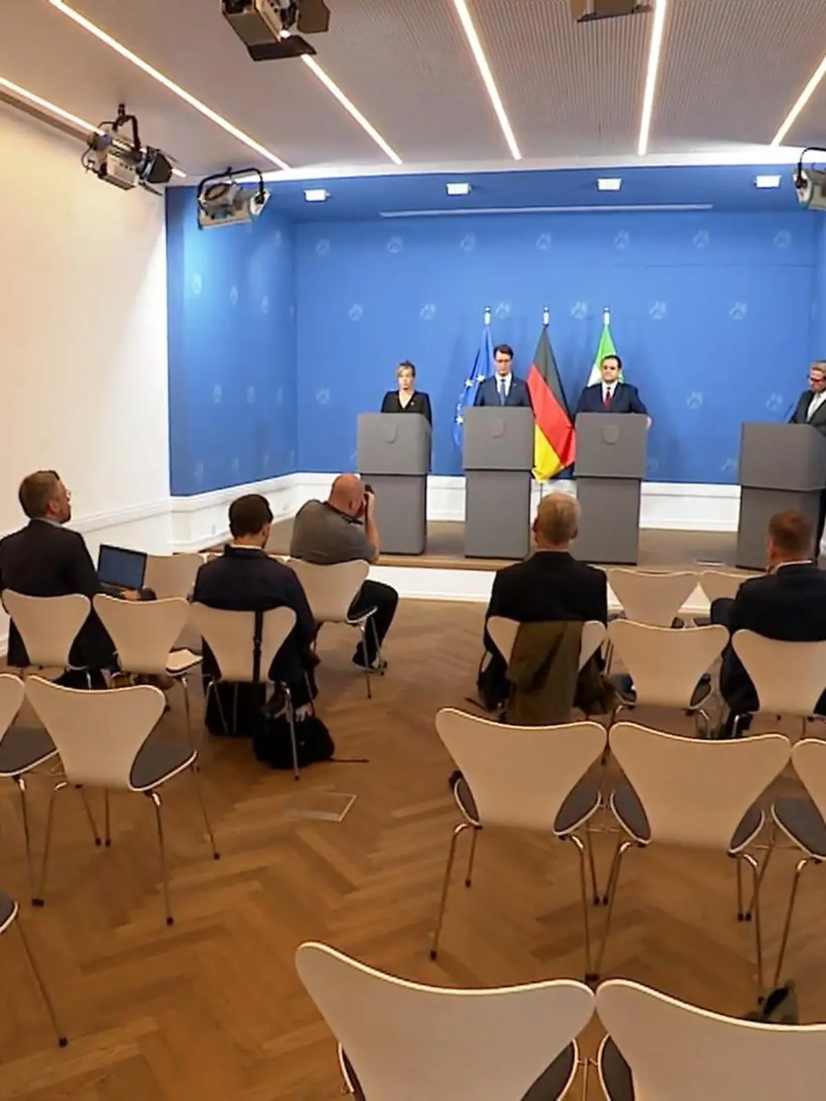 Bild zu: "Neues Entlastungspaket beschlossen"