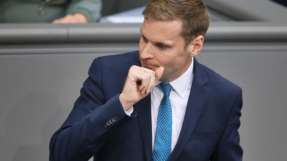 Berlin, Deutschland: Deutscher Bundestag: 19. Bundestagssitzung - Haushaltswoche: Yannick Bury, CDU