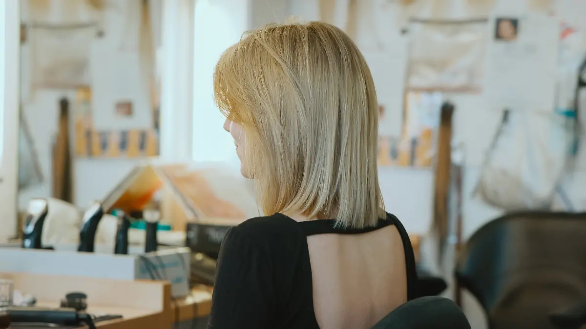Frischer Style: Iris Mareike Steen präsentiert am 6. Mai in der GZSZ-Maske ihren neuen Look.