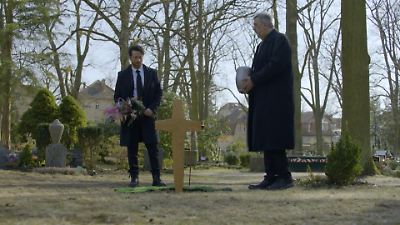 Bild von Carlos muss Zoe alleine beerdigen