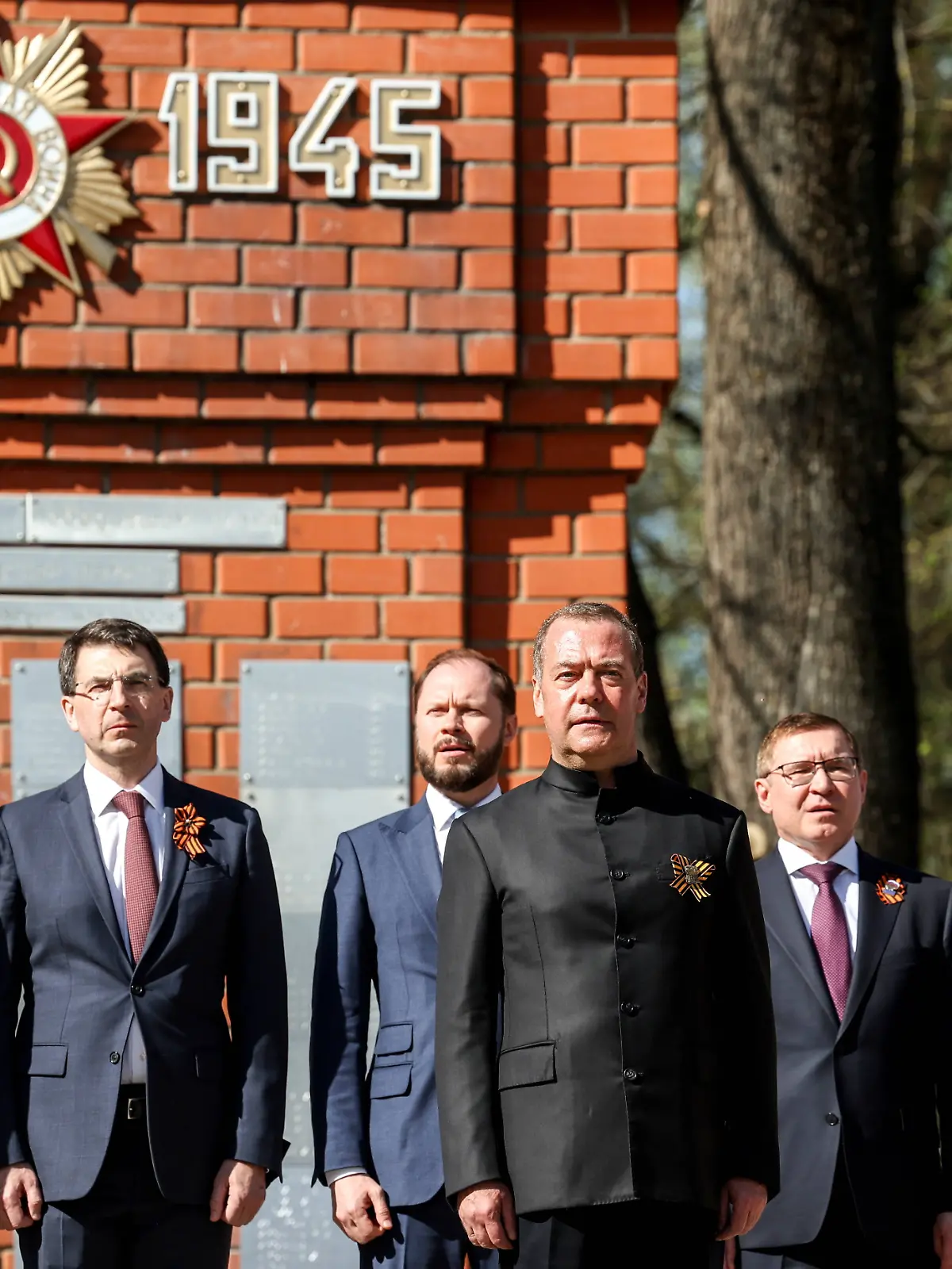 RUSSIA, TVER REGION - MAY 5, 2026: Russian Security Council Deputy Chairman, United Russia Party leader Dmitry Medvedev front and Vladimir Yakushev 2nd R, secretary of the United Russia Party s General Council, attend Keep the Flame of Victory, an All-Russian memorial campaign at the Alley of Memory memorial complex in Torzhok, 60km northwest of Tver. The event marks the 81st anniversary of the victory over Nazi Germany in World War II Russia PUBLICATIONxINxGERxSUIxAUTxONLY - ZUMAt113 20260505_zaa_t113_321 Copyright: xYekaterinaxShtukinax
