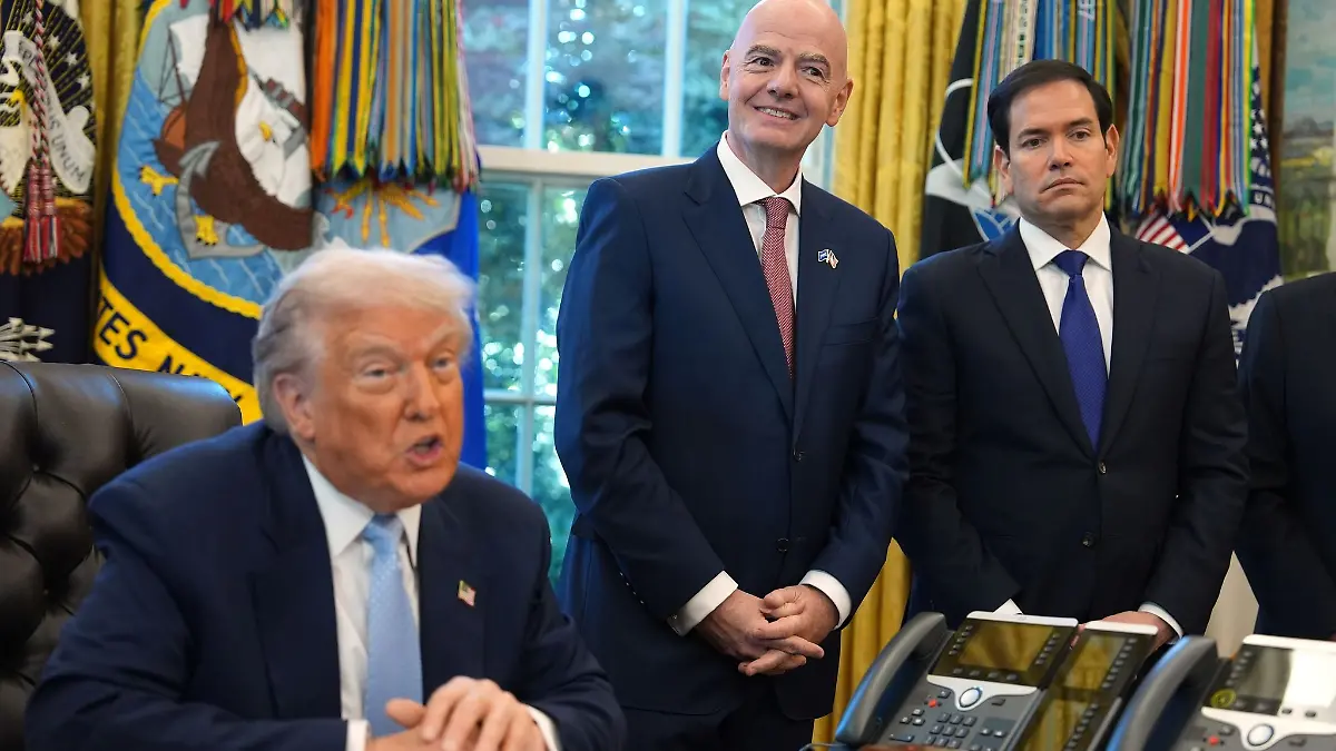 Bei den Ticketpreisen für die Fußball-WM kommt selbst Donald Trump ins Staunen. (Archivbild)