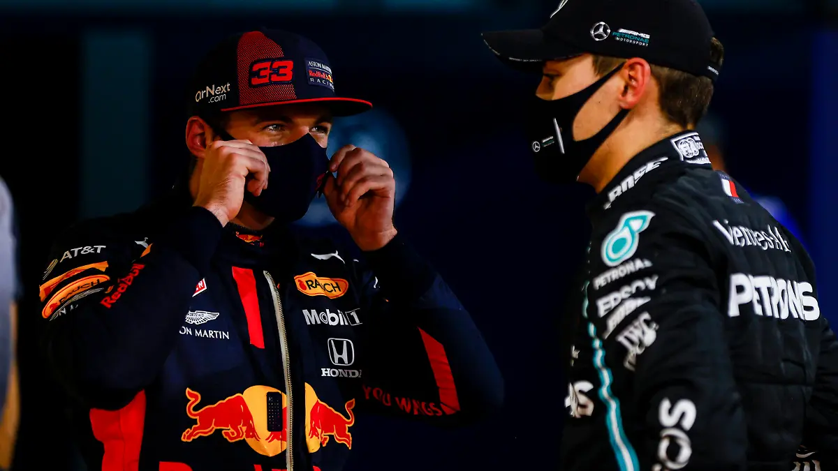 Max Verstappen und George Russell.