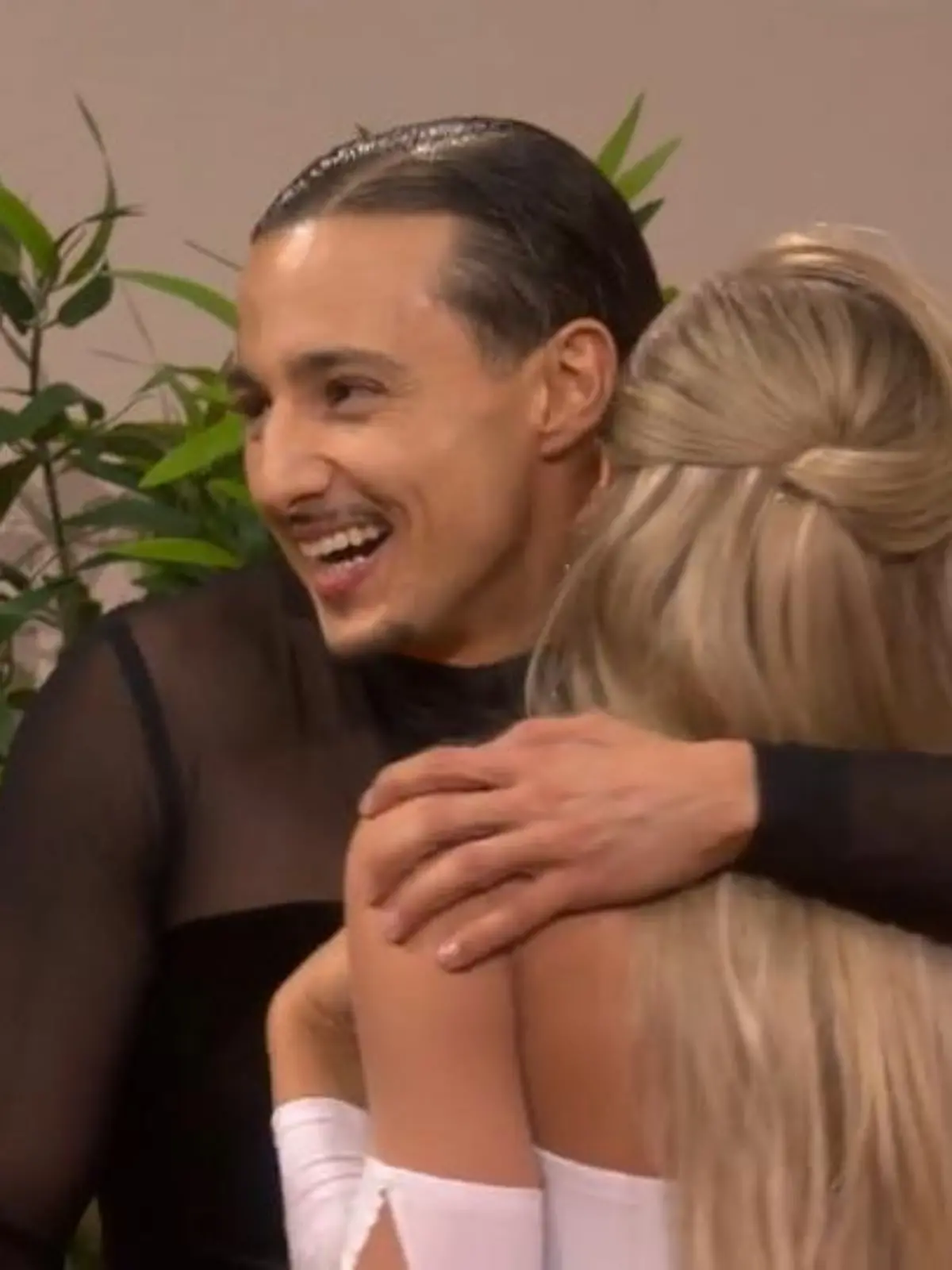 Bild zu: "Milano erzählt seine bewegende Lebensgeschichte bei „Let’s Dance“"