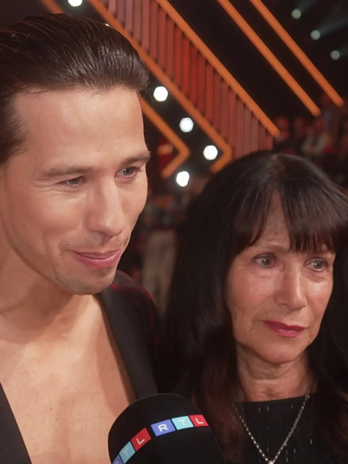 Joel Mattli überrascht mit seinem „Magic Moment” seine Mama,
