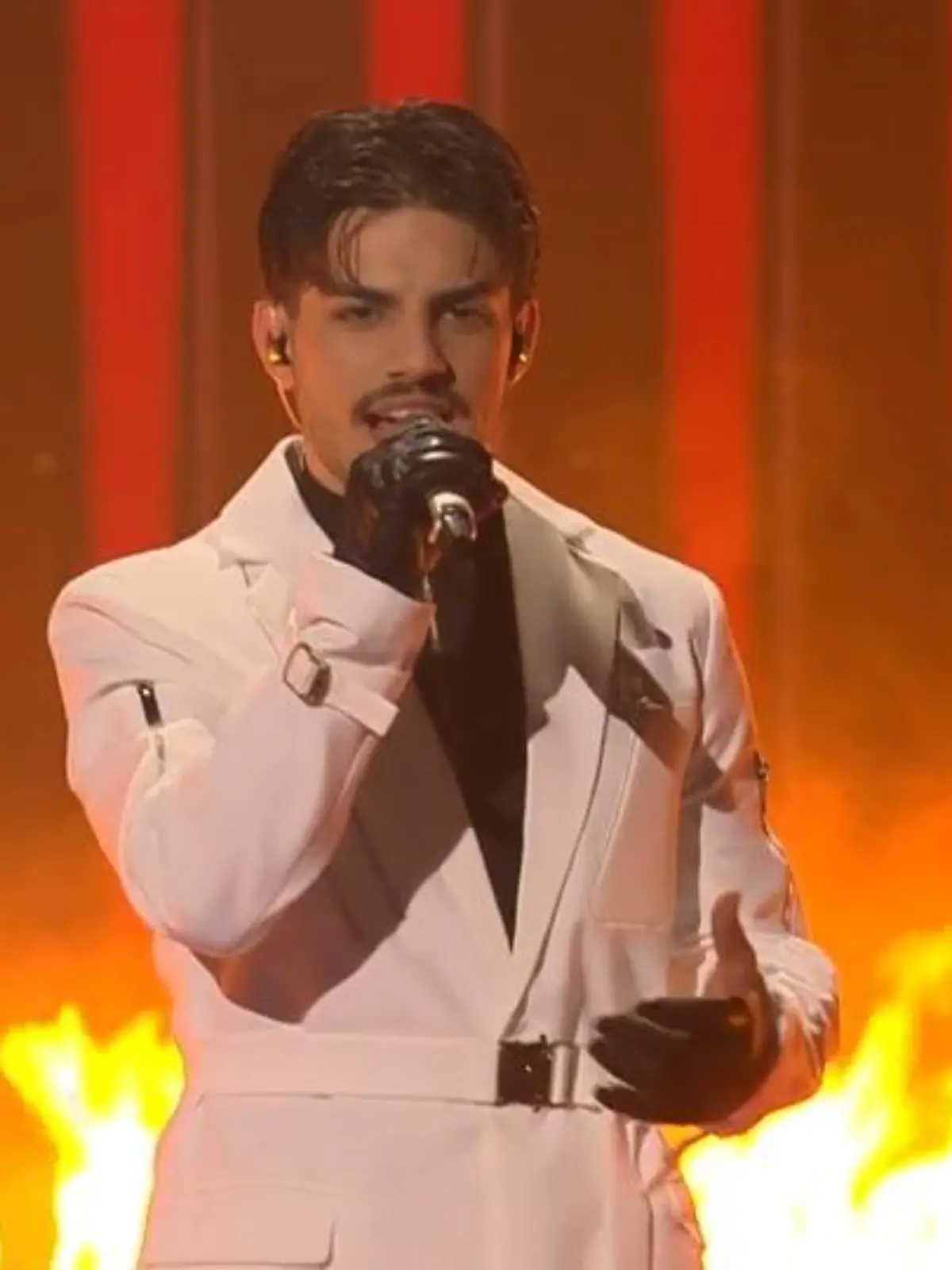Bild zu: "Paco Simic legt sein ganzes Herz in seinen DSDS-Finalsong „Home”"