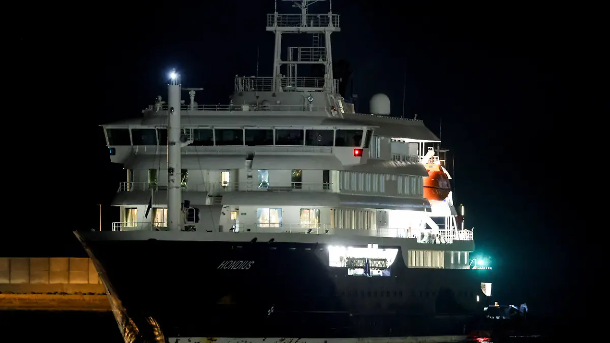 The cruise ship MV Hondius arrives at the port of Granadilla de Abona after being affected by a hantavirus outbreak, in Tenerife, Spain, May 10, 2026. REUTERS/Hannah McKay