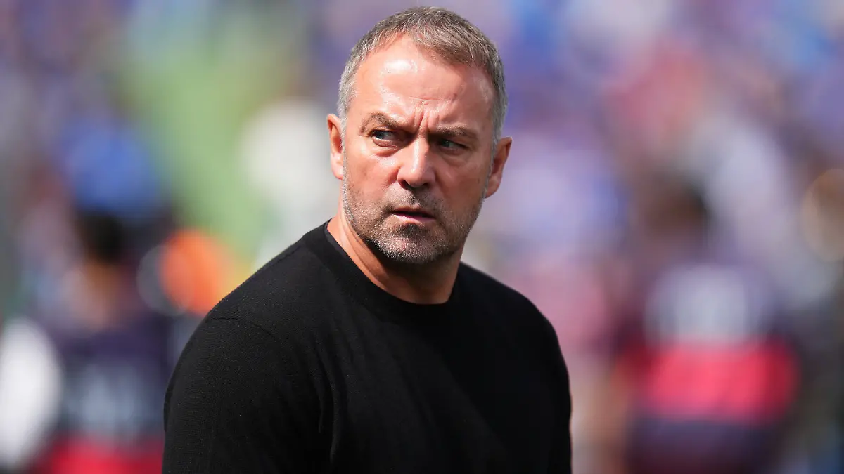 Barcelona's head coach Hansi Flick enters to the pitch prior to the Spanish La Liga soccer match between Getafe and Barcelona in Getafe, Spain, Saturday, April 25, 2026. (AP Photo/Manu Fernandez)