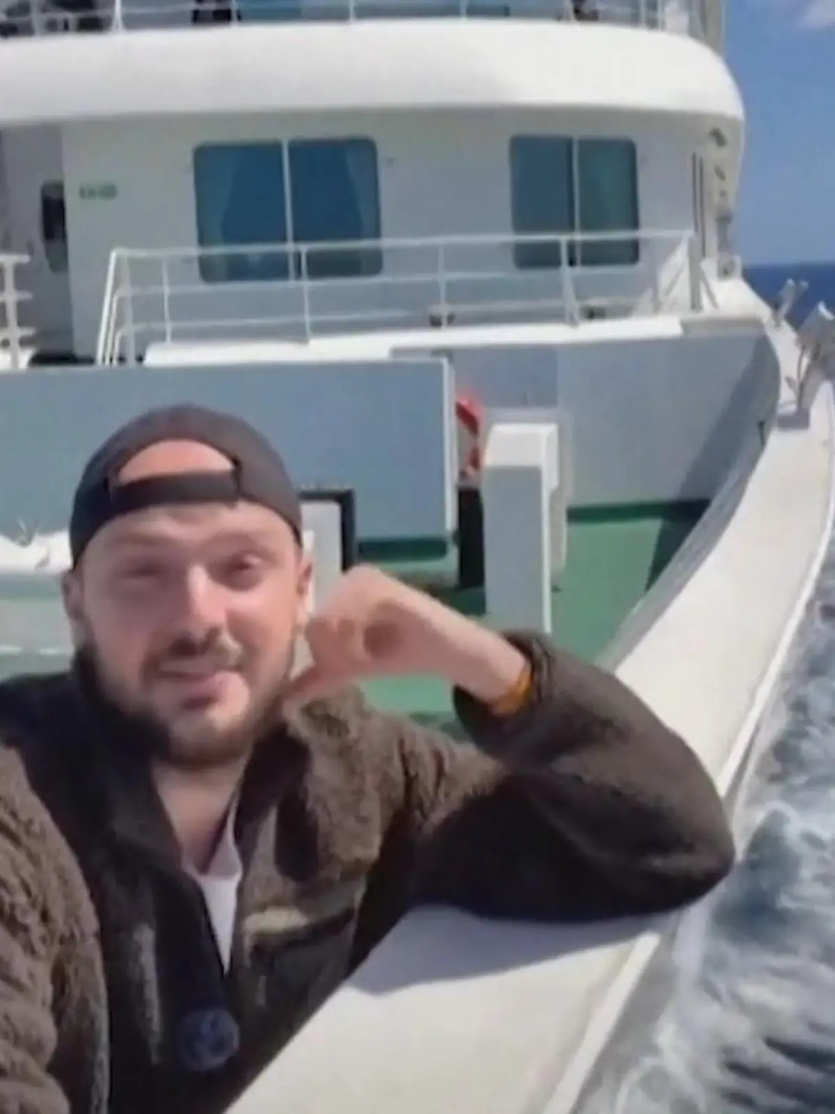 Bild zu: "Hantavirus-Fälle an Bord! Passagier filmt Alltag – SO ist die Stimmung auf dem Schiff"