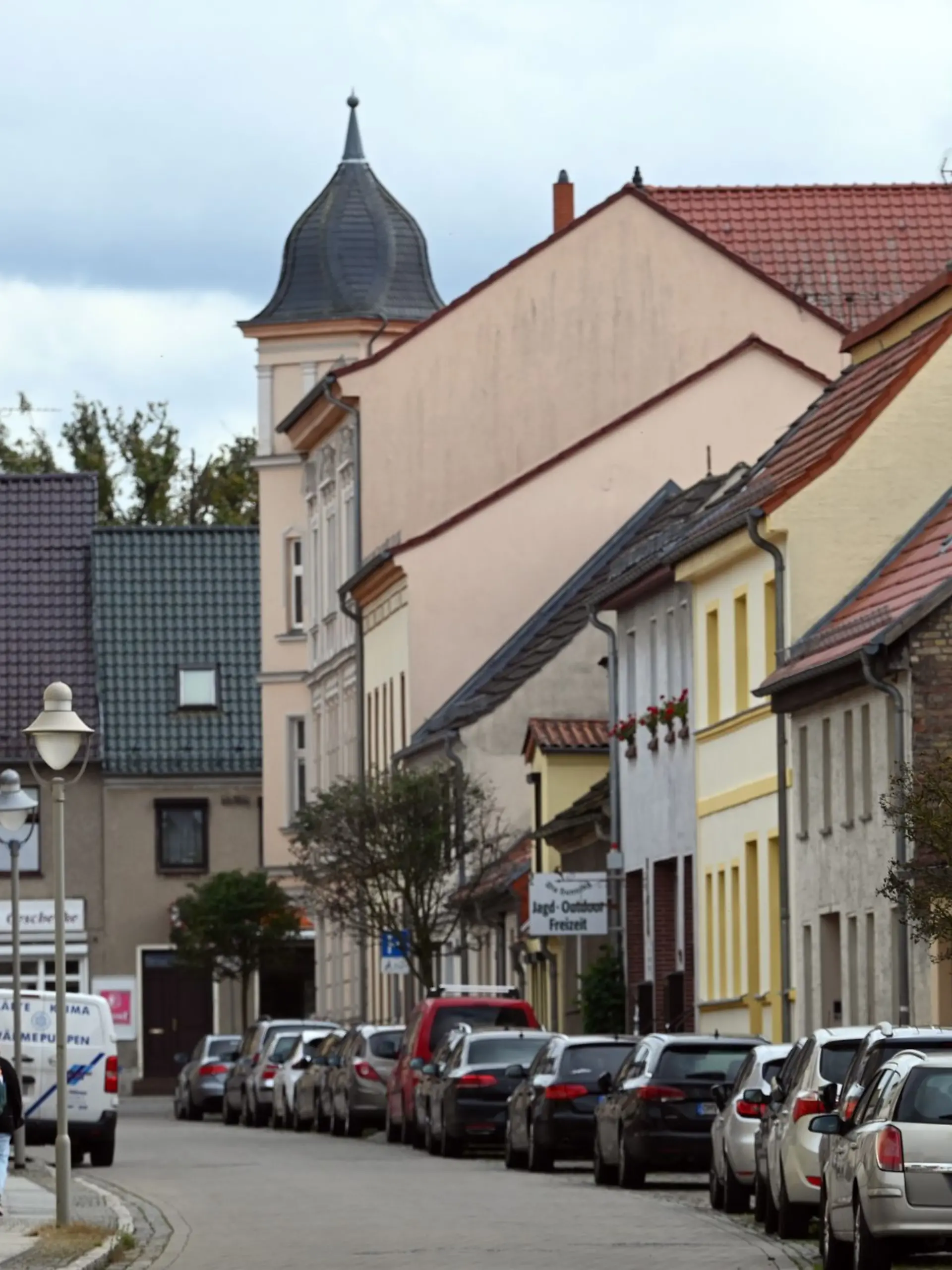 Bild zu: "AfD gewinnt erstmals bei Bürgermeisterwahl in Brandenburg"