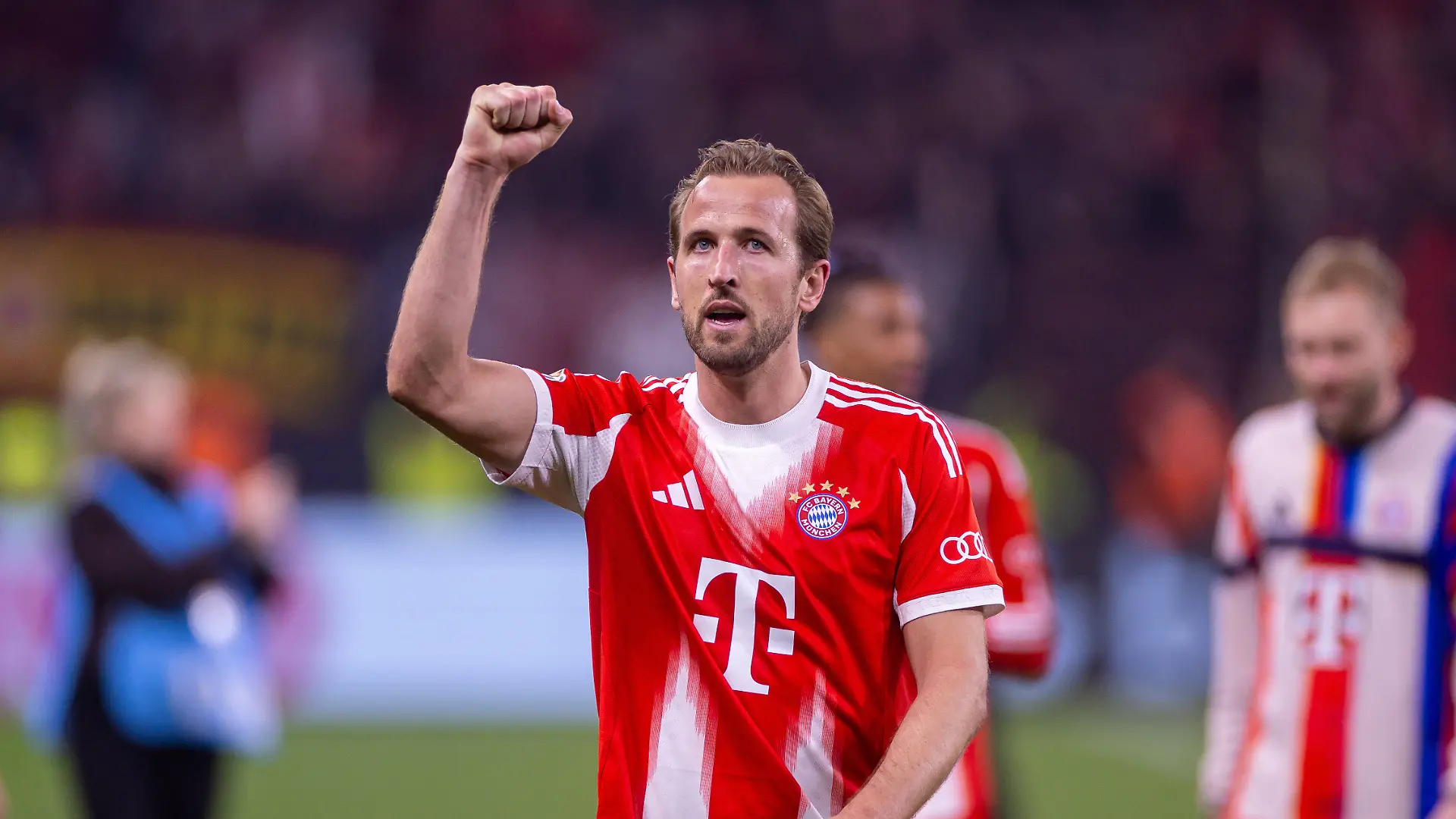 22.04.2026, Fussball, Halbfinale im DFB-Pokal, Bayer 04 Leverkusen - FC Bayern München. Harry Kane FC Bayern München bejubelt den Einzug ins Finale des DFB-Pokals. Leverkusen BayArena NRW Deutschland xRHR-FOTO/DEx *** 22 04 2026, Football, DFB Cup semi-final, Bayer 04 Leverkusen FC Bayern Munich Harry Kane FC Bayern Munich celebrates reaching the final of the DFB Cup Leverkusen BayArena NRW Germany xRHR PHOTO DEx Copyright: DennisxEwert/RHR-FOTOx RHR-FOTO/DE