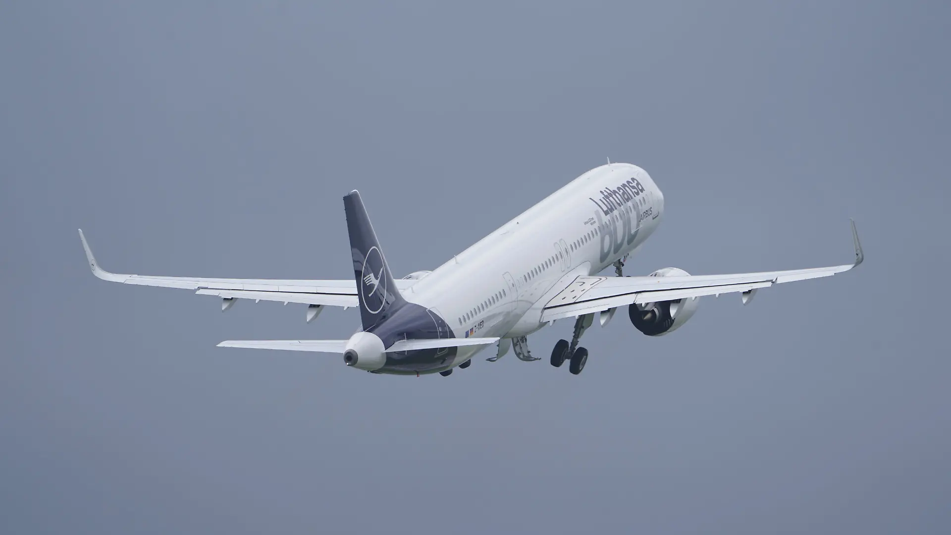epi_212761547_DPA BF_dpa 5FAD7000B903DF75.jpg_Airbus übergibt 600..jpg