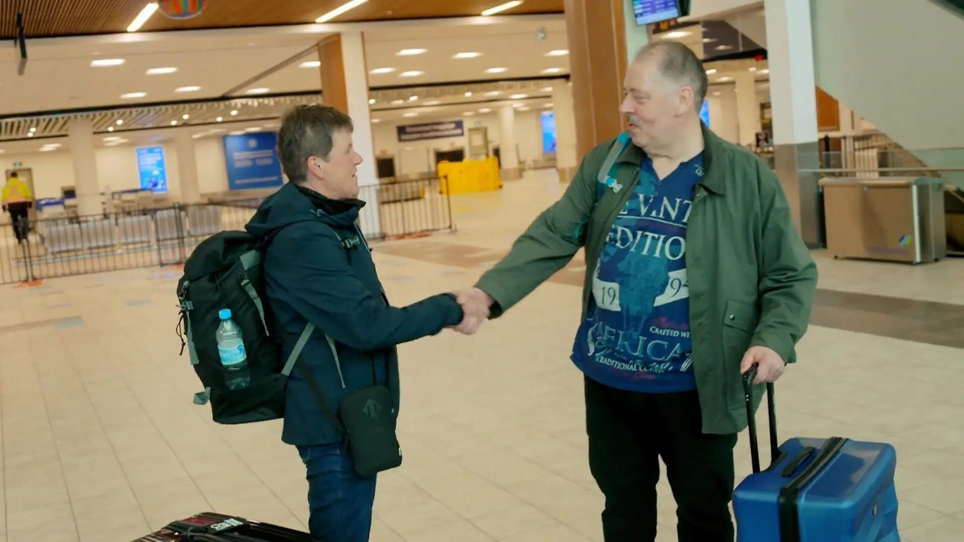 Bild von Hofdame trifft auf Hofherren! Verdutzte Gesichter bei "Bauer sucht Frau International"