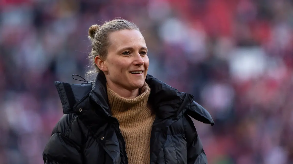 Kathleen Krueger (FC Bayern Muenchen, Teammanagerin), GER, FC Bayern Muenchen (FCB) vs SV Werder Bremen (SVW), Fussball Bundesliga, 18. Spieltag, Saison 2023/2024, 21.01.2024 DFB/DFL regulations prohibit any use of photographs as image sequences and/or quasi-video Foto: Eibner-Pressefoto/Michael Memmler