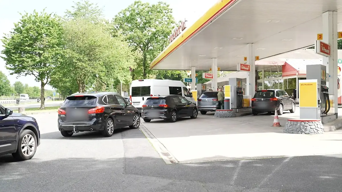 Diesel kostet nur 1,84 Euro - aus Versehen Ein Tankstellenwunder?
