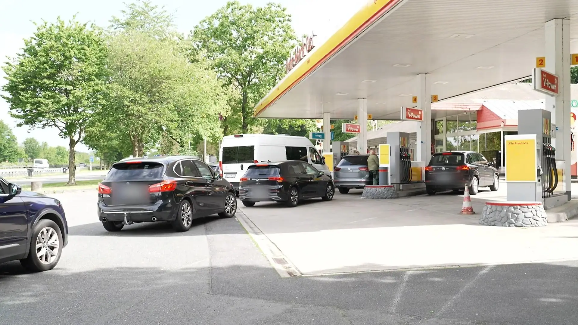Diesel kostet nur 1,84 Euro - aus Versehen Ein Tankstellenwunder?