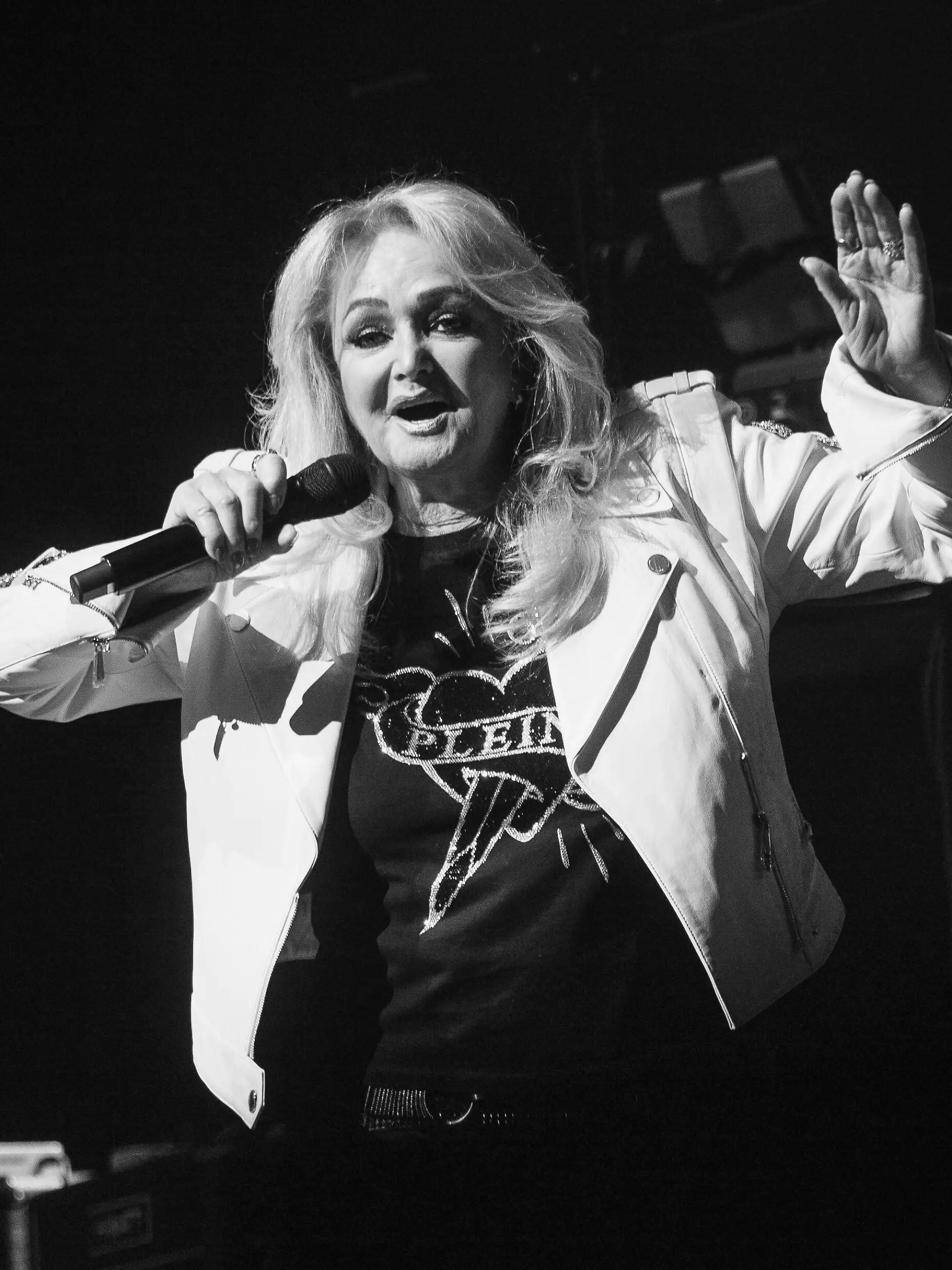 Bonnie Tyler live auf "Just Live - Tour 2025" im Berliner Theater am Potsdamer Platz am 03.05.2025.
