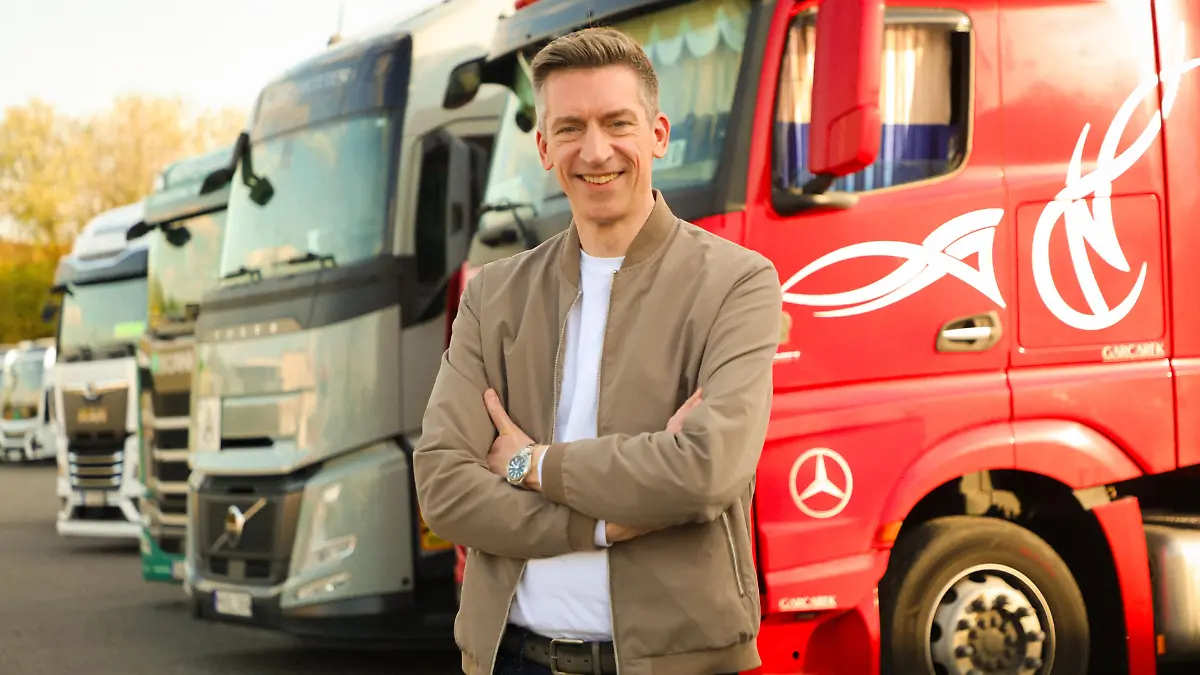 Steffen Hallaschka moderiert „Was verdient Deutschland? Das große Gehaltsranking”