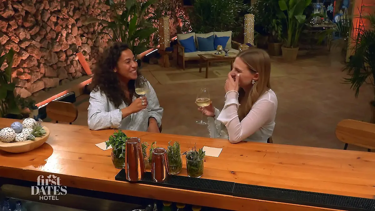 Melis und Sarah strahlen über beide Ohren Zweite Chance