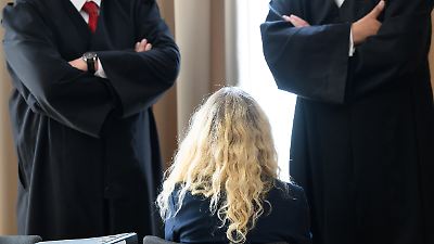 Ehefrau überfährt Ehemann wegen Vermögen: Lebenslange Haft in Dresden