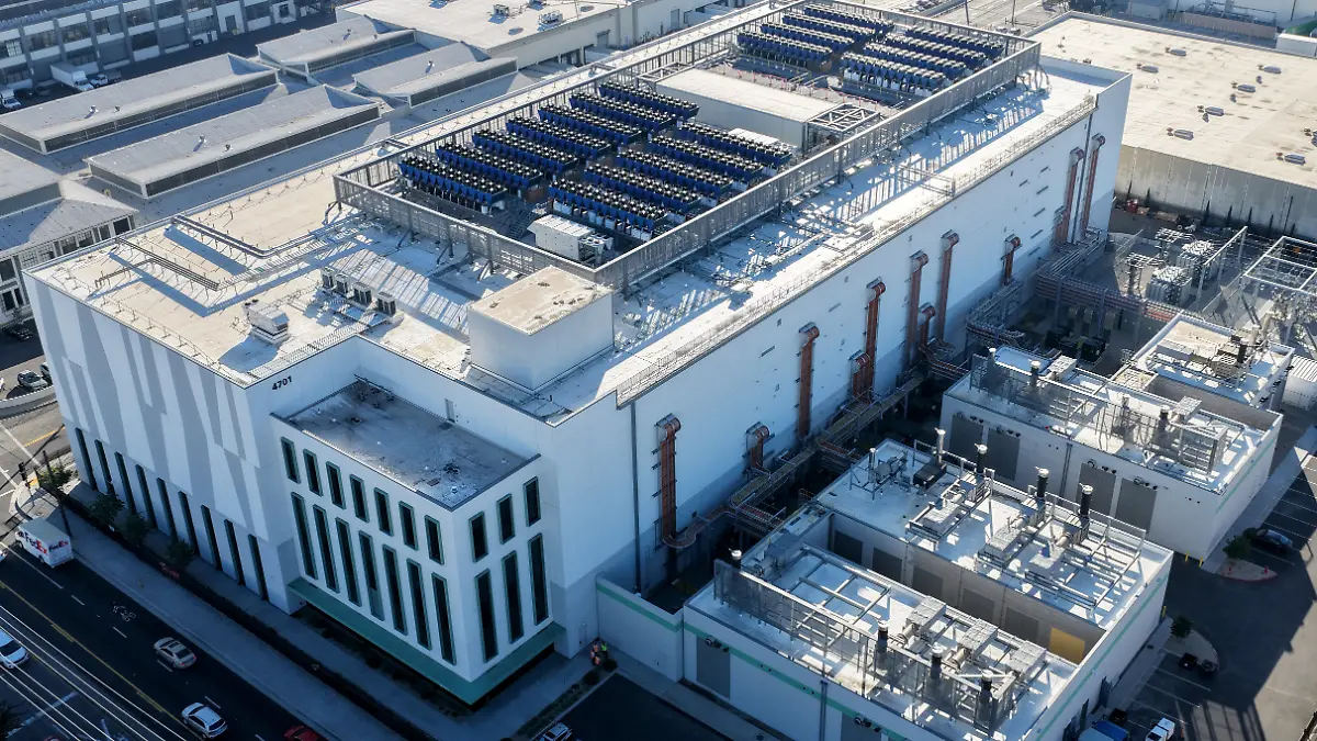 VERNON, CALIFORNIA - OCTOBER 20: An aerial view of a 33 megawatt data center with closed-loop cooling system on October 20, 2025 in Vernon, California. A surge in demand for AI infrastructure is fueling a boom in data centers across the country and around the globe.   Mario Tama/Getty Images/AFP (Photo by MARIO TAMA / GETTY IMAGES NORTH AMERICA / Getty Images via AFP)