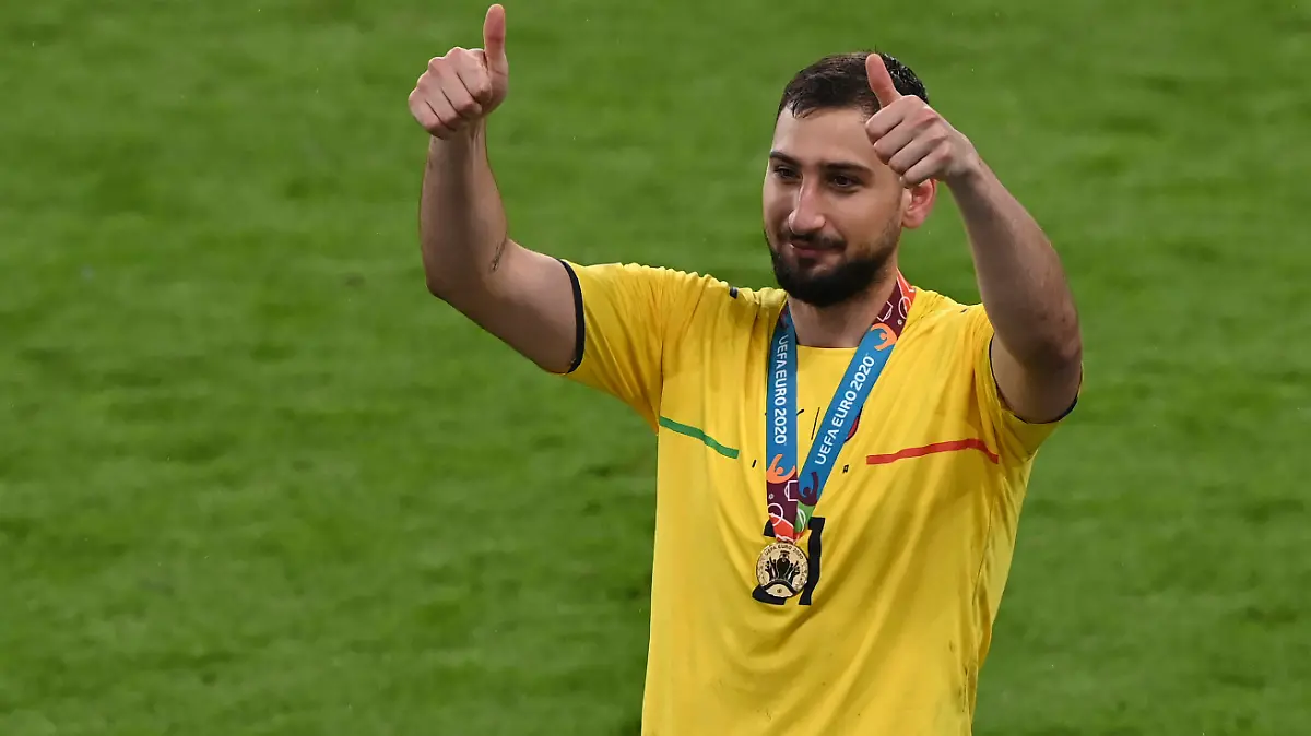 Sport Themen der Woche KW27 Italy s goalkeeper Gianluigi Donnarumma celebrates after winning the Euro 2020 final soccer match between Italy and England at Wembley stadium in London, Sunday, July 11, 2021. Facundo Arrizabalaga/Pool via AP PUBLICATIONxNOTxINxITAxFRAxCHN Copyright: xAP/LaPressex