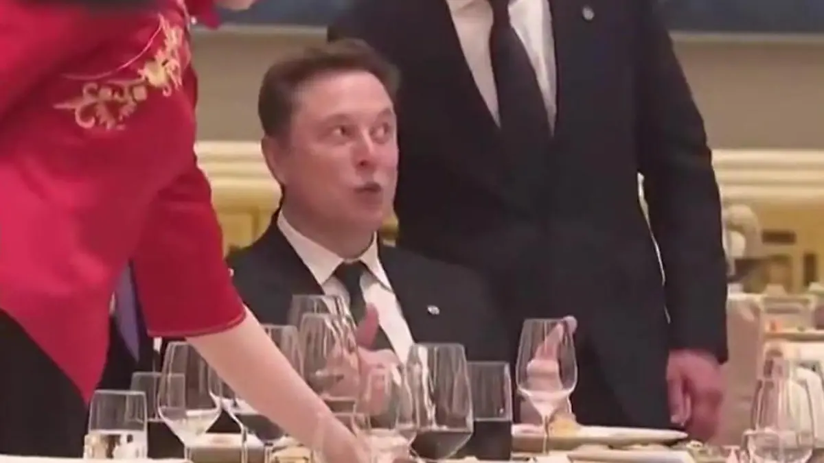 Bizarrer Auftritt! Elon Musk benimmt sich bei Staatsbankett völlig daneben „Wie ein kleines Kind"