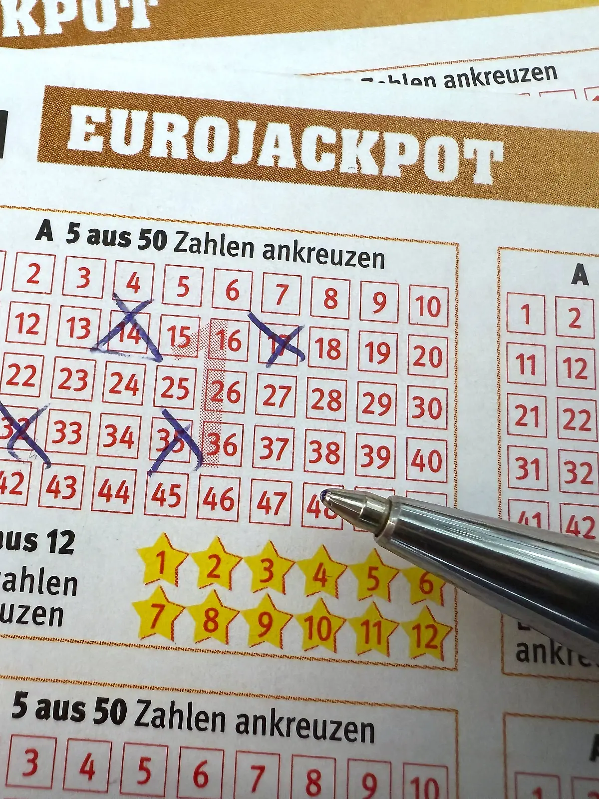 Wer darf sich freuen? Wieder einmal haben Lottospieler gespannt geschaut, ob sie die richtigen Zahlen getippt haben. (Archivfoto)