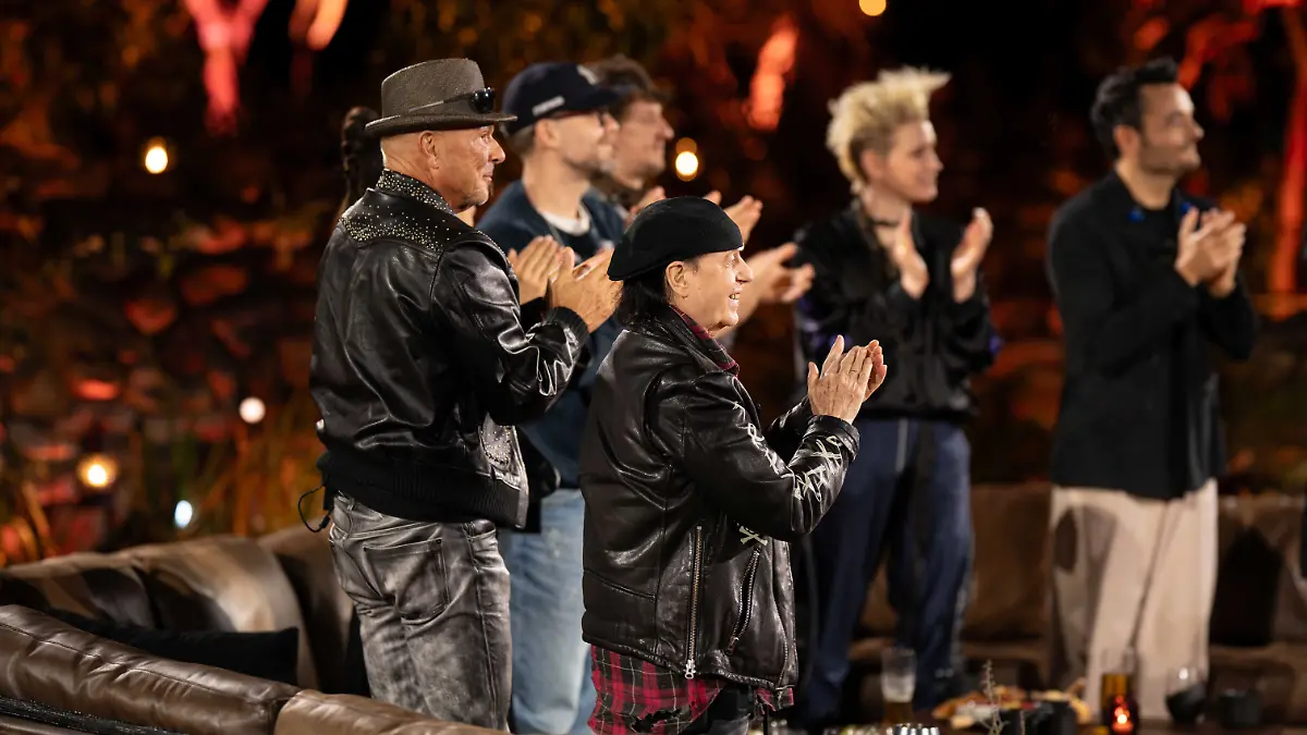 Sing meinen Song – Das Tauschkonzert: Klaus Meine und Rudolf Schenker applaudieren.