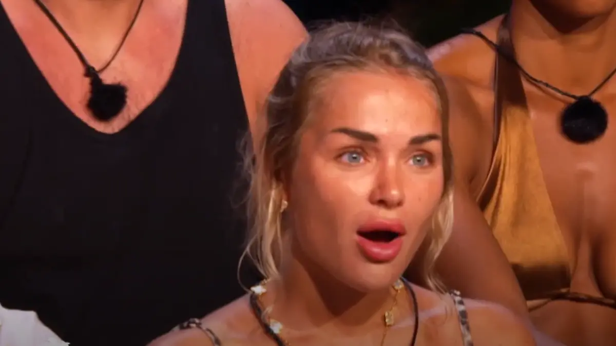 Emmy Russ kann nicht glauben, dass sie von Georgina Fleur nominiert wurde.