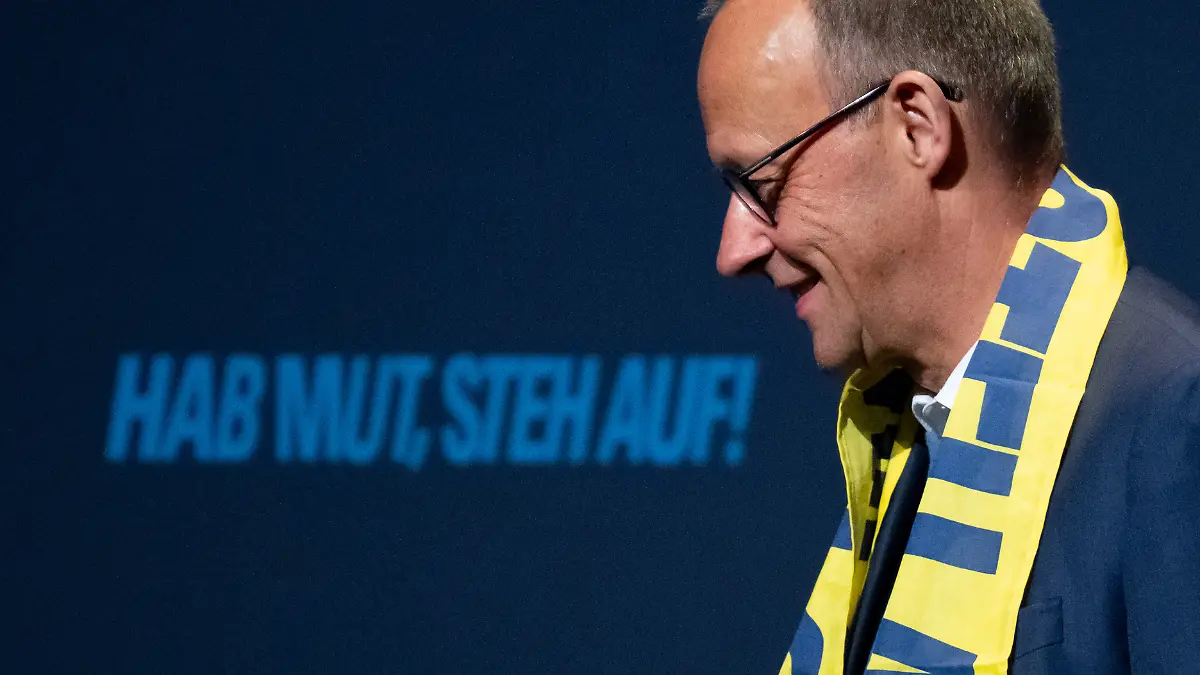 Bundeskanzler Friedrich Merz (CDU) nimmt beim 104. Deutschen Katholikentag unter dem Motto „Gemeinsam Zukunft gestalten“ an einer Podiumsdiskussion teil.