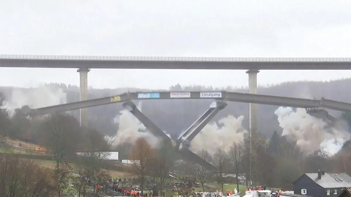 Die spektakulärsten Sprengungen in NRW Rahmedetalbrücke bis „Weißer Riese“