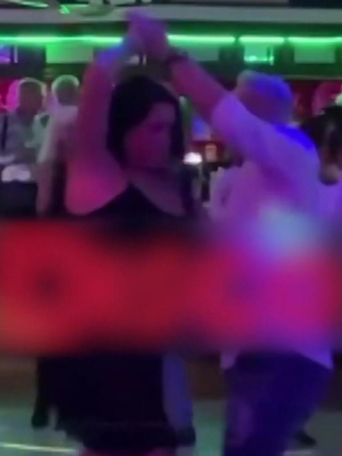 Bild zu: "Von wegen Trennungsfrust! Iris Katzenberger strahlt – weil sie DAS glücklich macht"