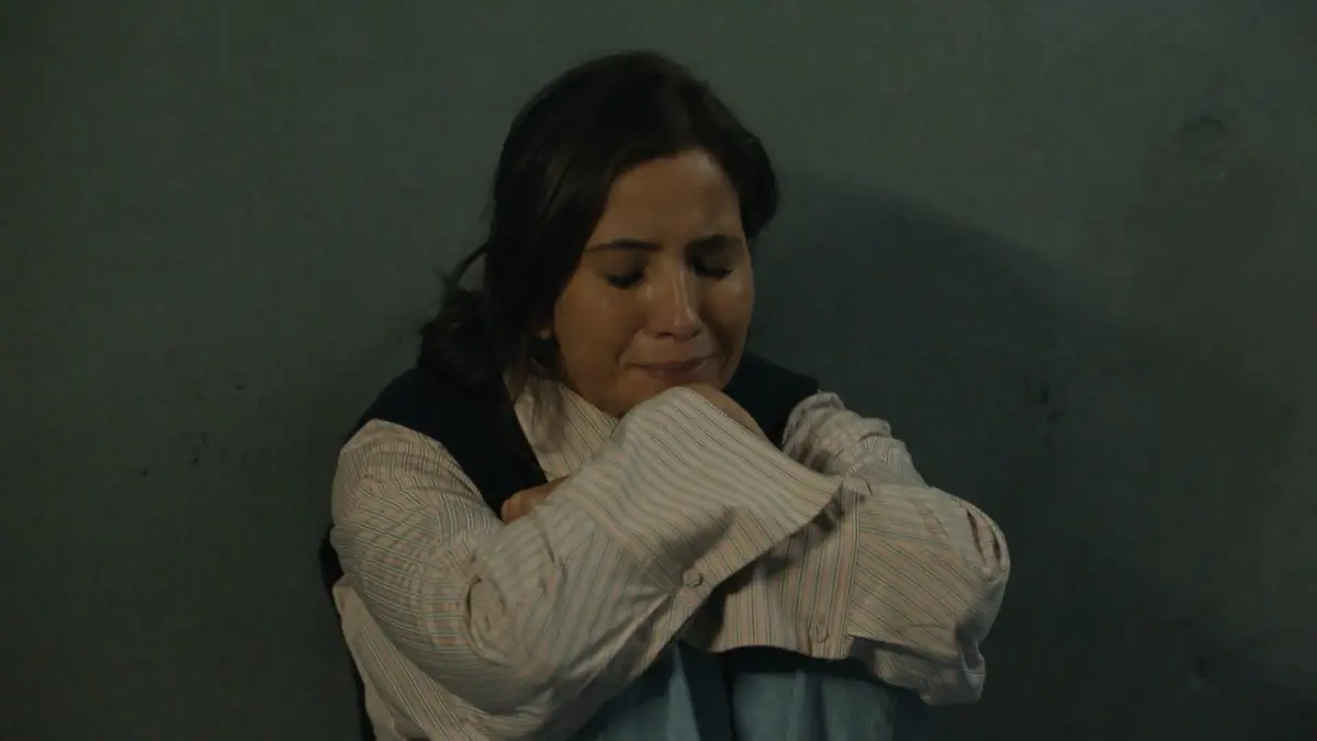 Laura sitzt im Gefängnis GZSZ-Folge 8530 vom 22. Mai 2026 auf RTL+
