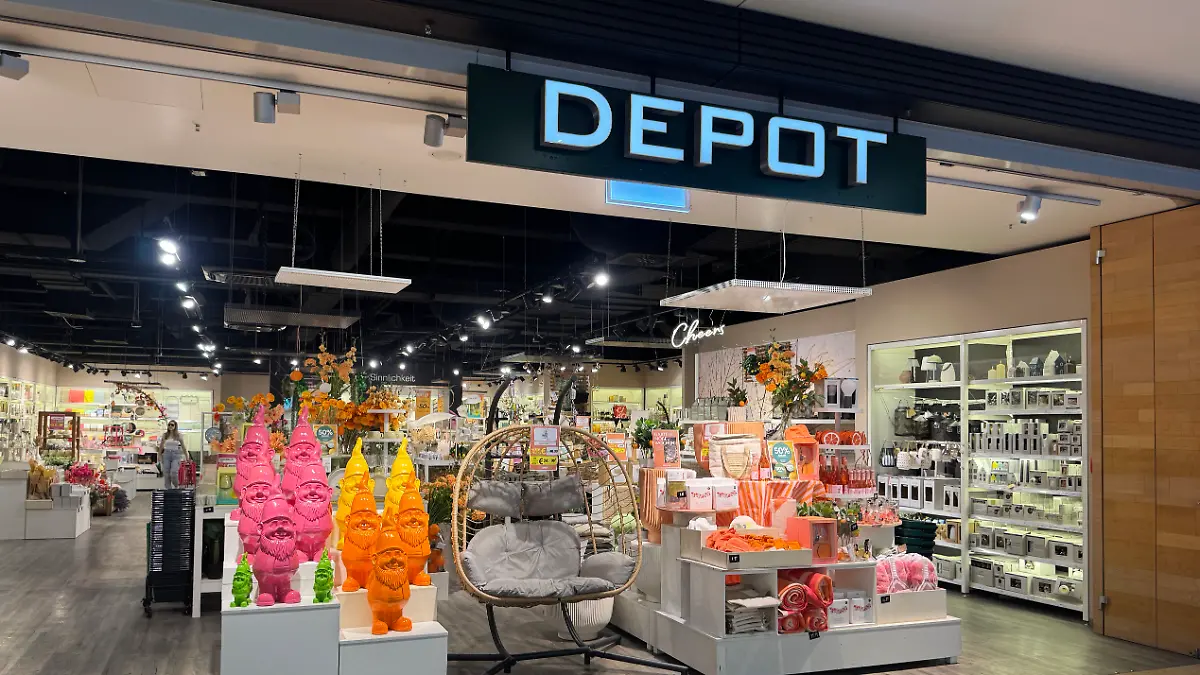 Deko Einrichtungskette Depot. Depot Filiale in den Riem Arcaden in Muenchen. ?