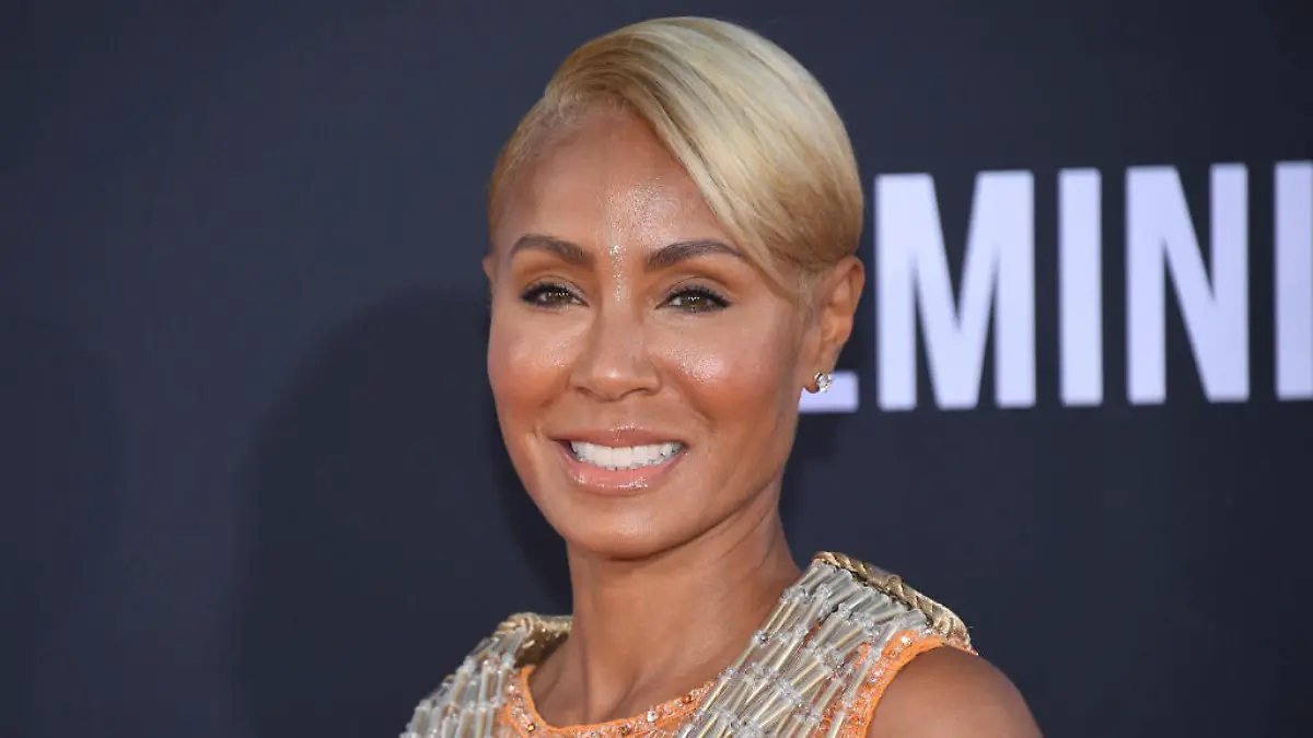 Jada Pinkett Smith trägt jetzt Glatze Kahl-Rasur vor dem 50. Geburtstag