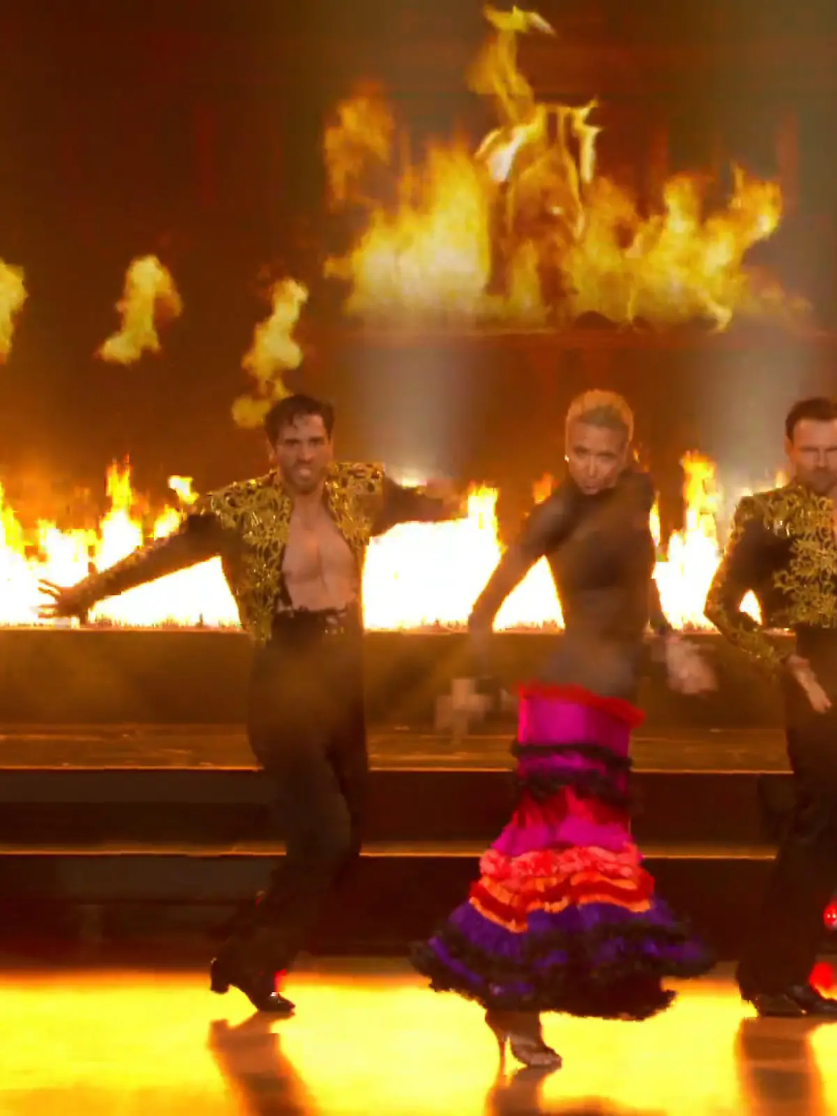 Bild zu: "Paso Doble im Trio: Können Jan, Kathrin und Vadim das Parkett zum Glühen bringen?"