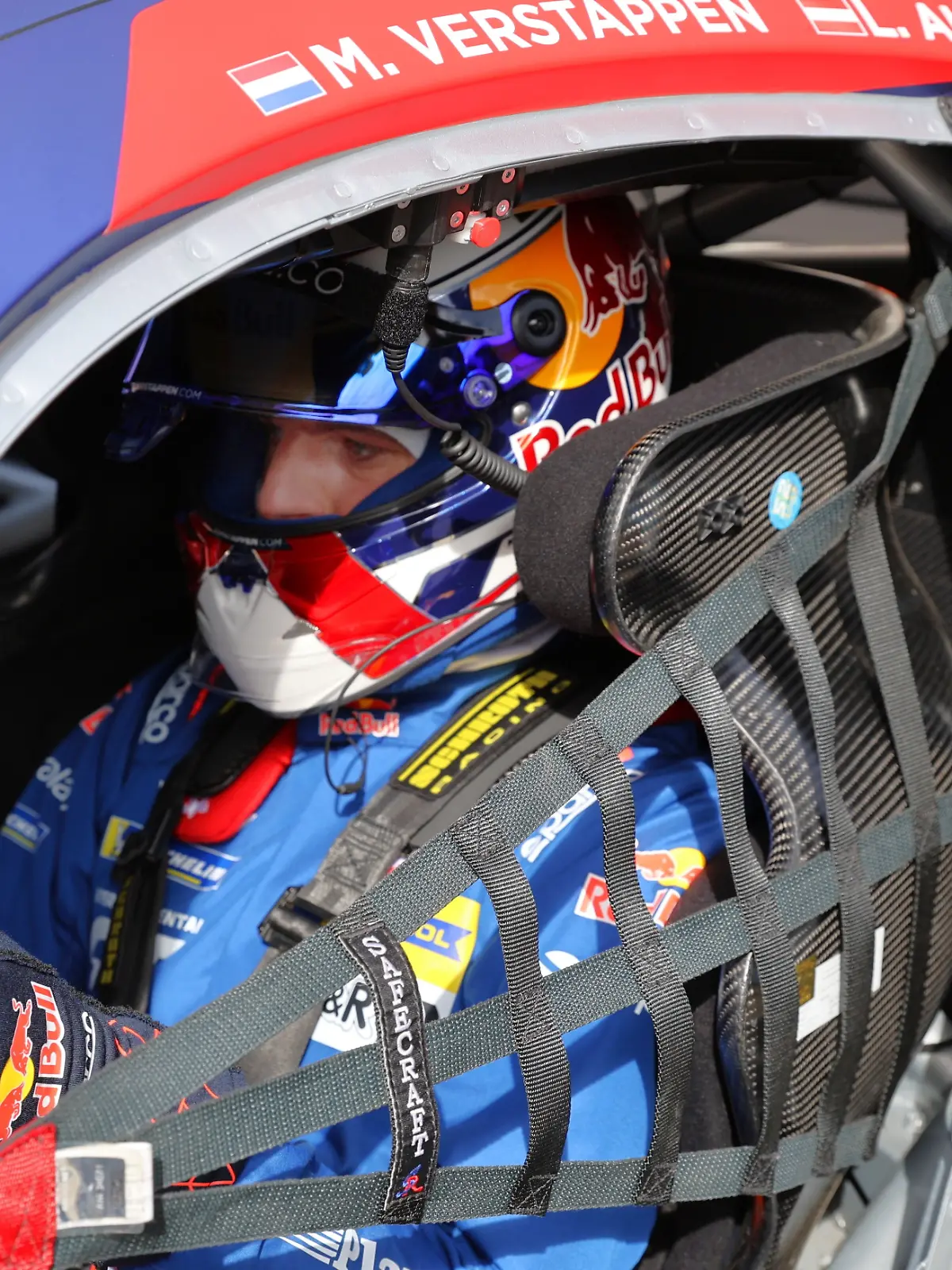 #3 Max Verstappen (NLD), Mercedes-AMG GT3 Evo, Team: Winward Racing (GER) mit Helm im Coxkpit seines Mercedes-AMG GER, Motorsport, ADAC Ravenol 24H Qualifiers, Nuerburgring, Rennen 1, Nuerburg, Rheinland-Pfalz, Deutschland, 18.04.2026 Foto: Eibner-Pressefoto/Juergen Augst