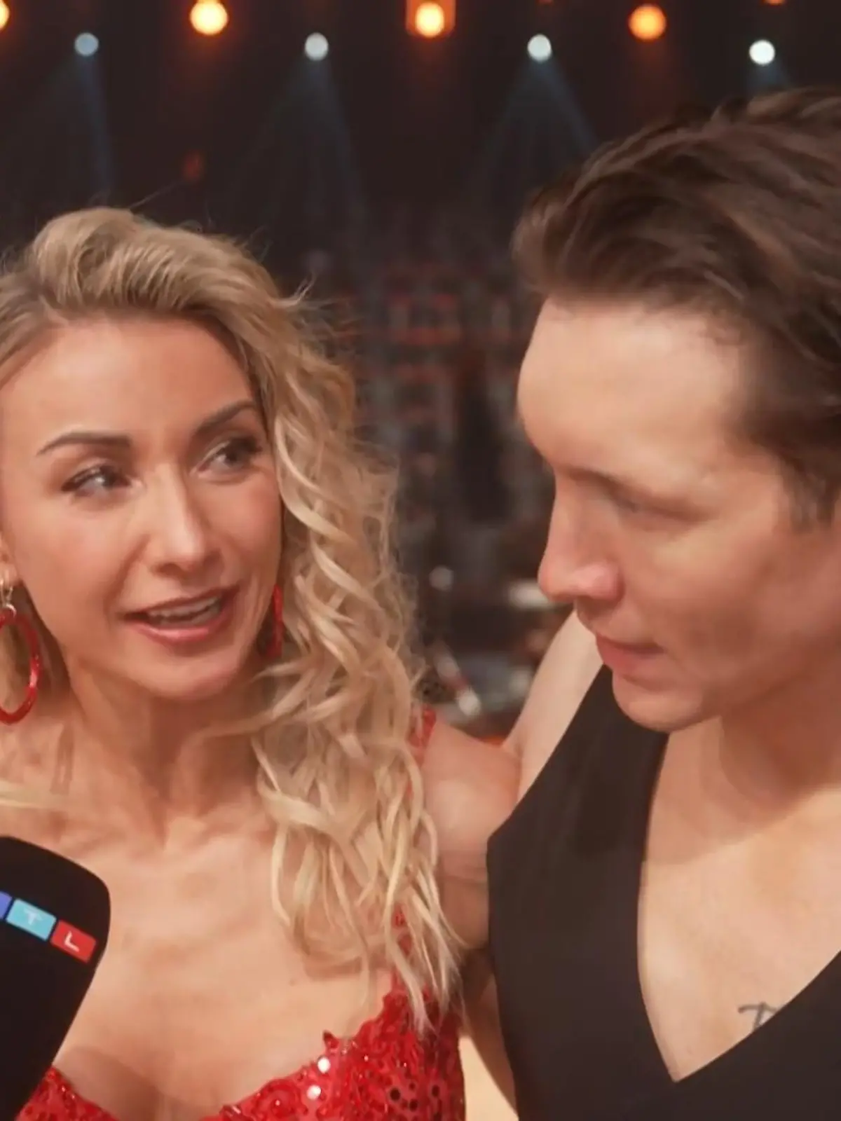 Bild zu: "Harter Dämpfer im Viertelfinale! So gehen Anna-Carina und Evgeny mit der Kritik um"
