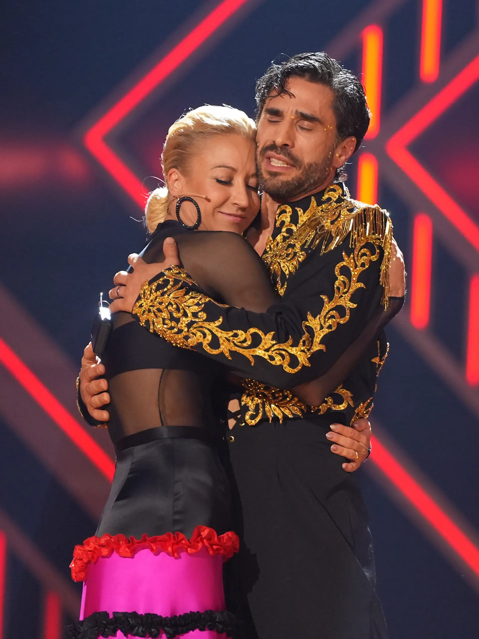 Bild zu: "GZSZ-Stars feiern Jan Kittmann trotz „Let’s Dance”-Aus"