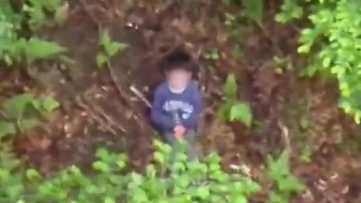 Vermisster Junge (5) überlebt drei Tage in Wald voller Bären Wunder-Rettung in Rumänien