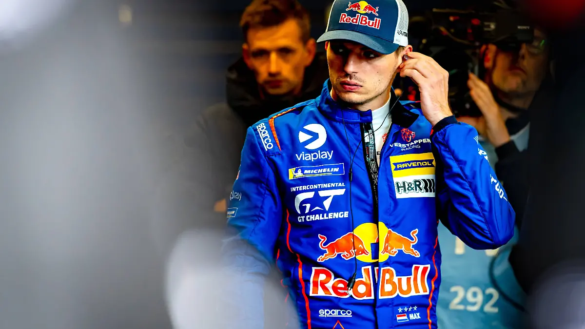 NURBURG - Max Verstappen before his stint during the ADAC RAVENOL 24h Nurburgring on May 17, 2026 in Germany. Photo by Jack Brekelmans / EYE4IMAGES/DeFodi Images - *** NURBURG Max Verstappen before his stint during the ADAC RAVENOL 24h Nurburgring on May 17, 2026 in Germany Photo by Jack Brekelmans EYE4IMAGES DeFodi Images