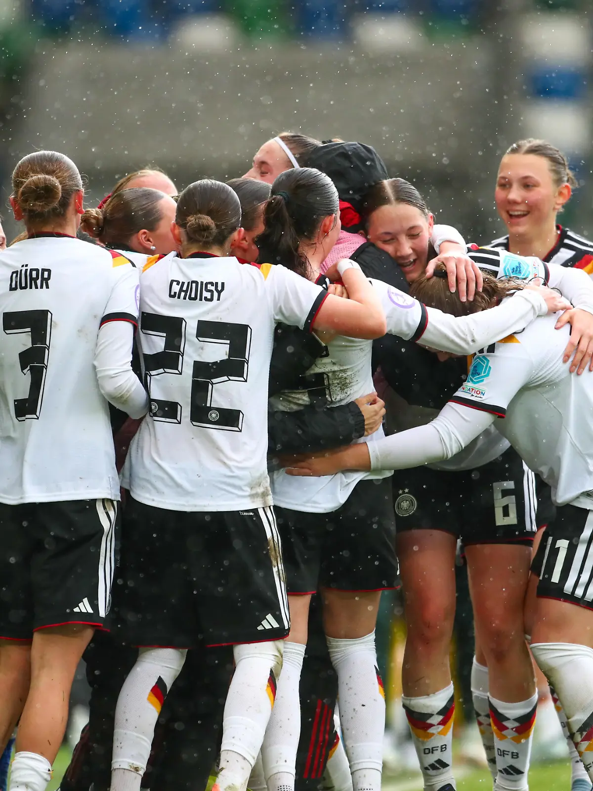 Deutschlands Mannschaft jubelt nach dem Tor zum 1:0. Finale U17-Juniorinnen Europameisterschaft: Deutschland vs. Frankreich Windsor Park Stadion in Belfast, 17.05.2026 Foto: Peter Morrison/picture alliance/DFB