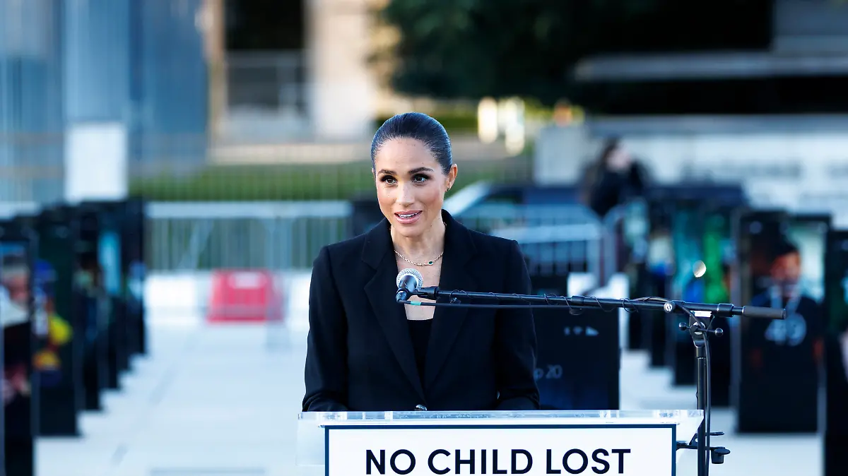 Meghan Markle, the Duchess of Sussex speaks during the inauguration of "The Lost Screen Memorial" exhibition for the unveiling of a temporary memorial to protect children from online abuse presented by Archewell Philanthropies, in partnership with the World Health Organization (WHO) and The Parents' Network on the Place des Nations in front of the European headquarters of the United Nationsin in Geneva, Switzerland, Sunday, May 17, 2026. (KEYSTONE/Cyril Zingaro)