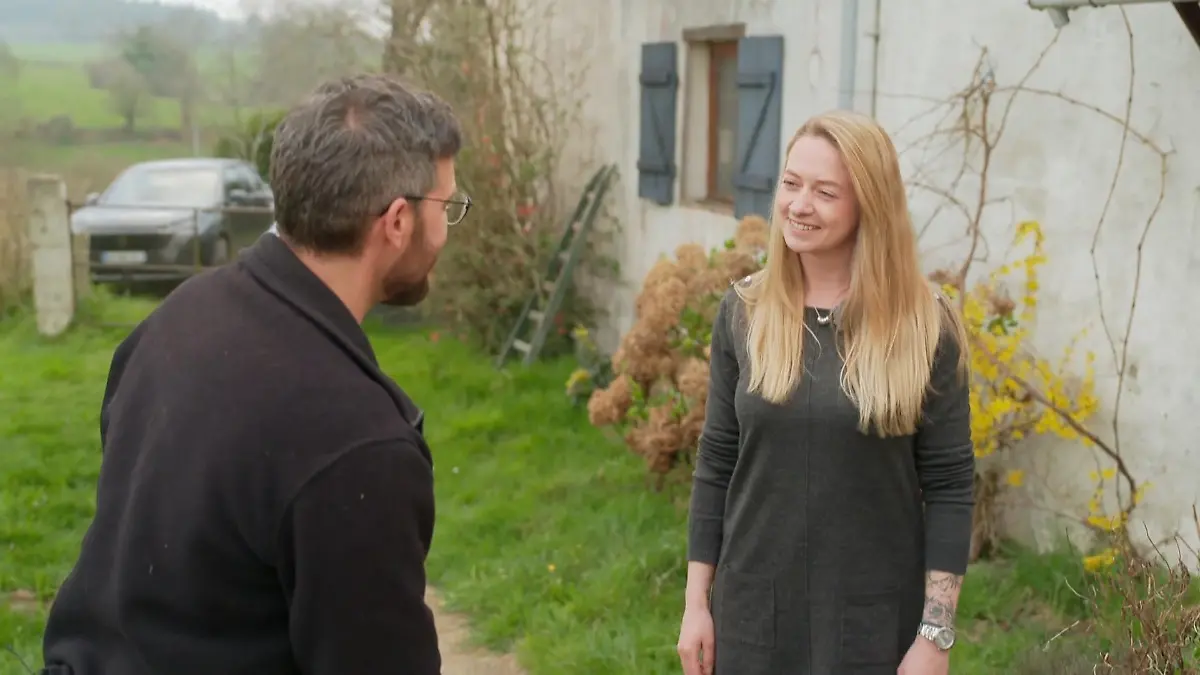 Zweite Hofdame Linda reist an Schluss mit der Zweisamkeit