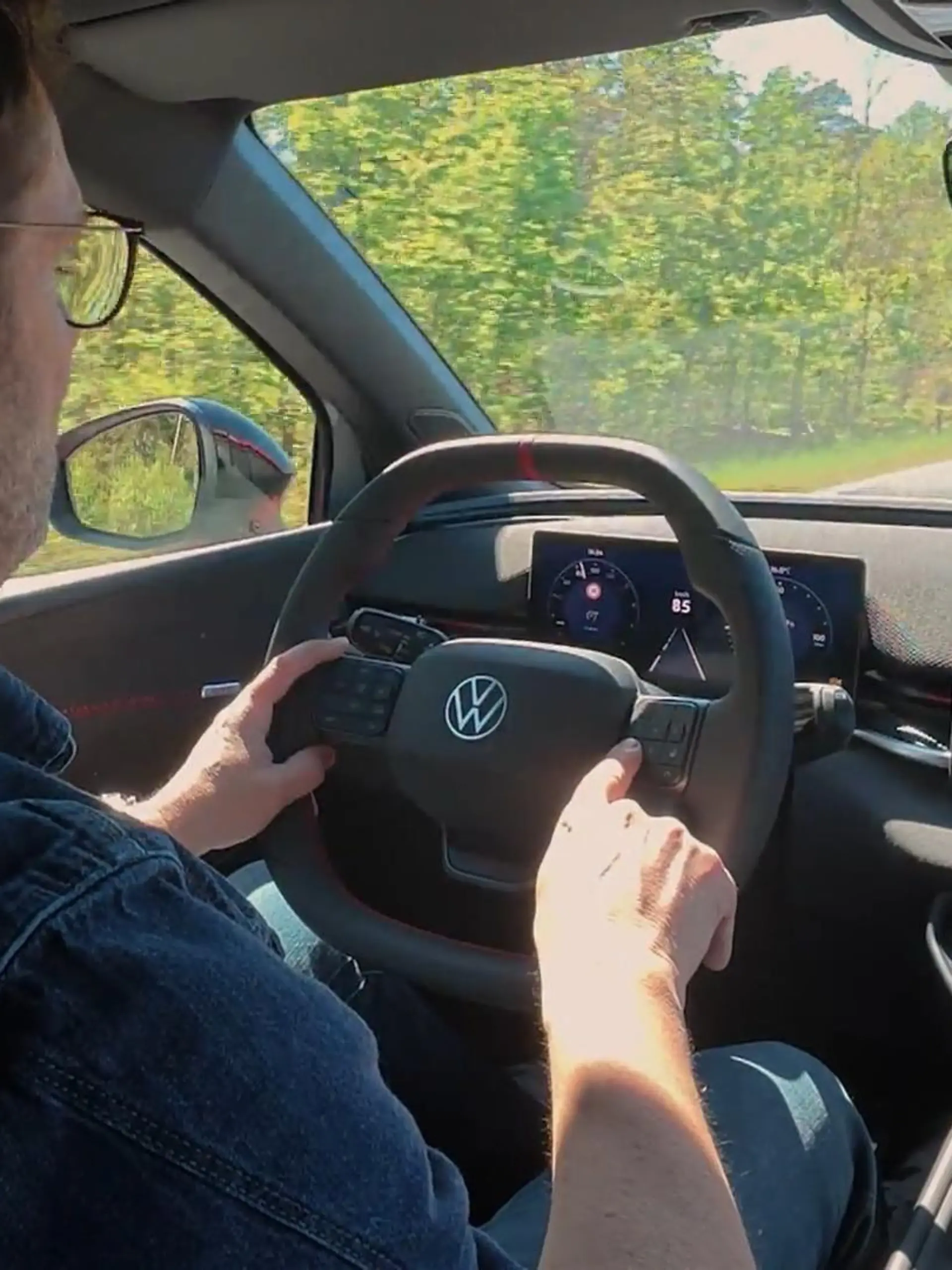 Bild zu: "Alex Bloch testet den neuen VW ID. Polo"