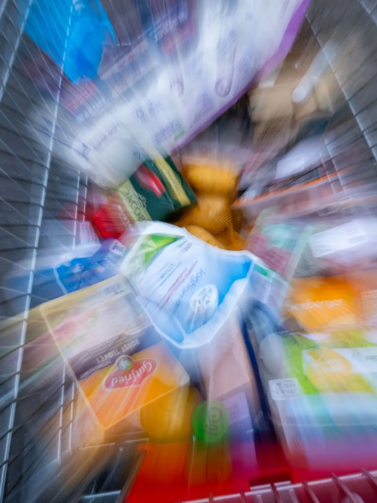 Wird ein Lebensmittel als "fettreduziert" beworben, so muss es mindestens 30 Prozent weniger Fett enthalten als vergleichbare Produkte.